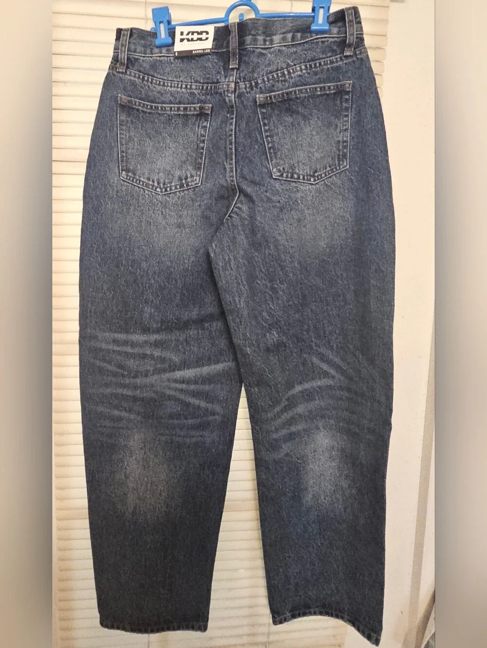 NWT KBB by KAHLANA Women's Mid-Rise Wide Barrel Leg Jean - Dark Wash Size 6 - Picture 4 of 7